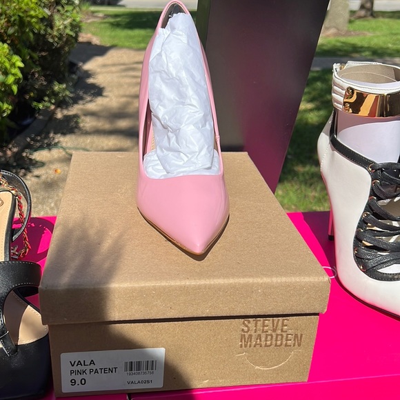 Steve Madden Shoes - *BNWT* Steve Madden Pink Vala pumps